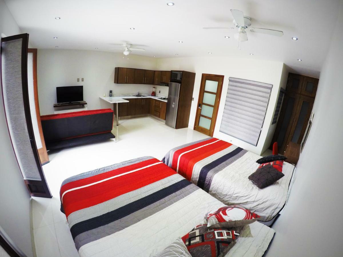 En El Centro 3 Hermoso Loft Familiar Ac Wifi 300 Mbps Aguascalientes Esterno foto